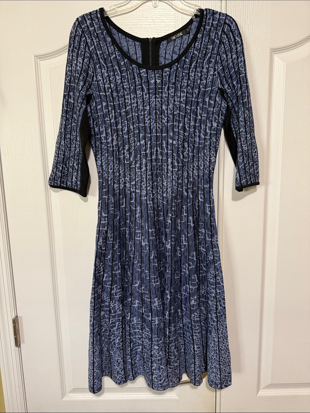 NIC+ZOE Navy and Light Blue Ribbed Patterned Midi Dress